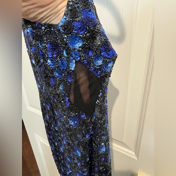 Alice + Olivia “Ivana” Blue Sequin & Beaded Midi Dress Size 4 - Picture 10 of 13